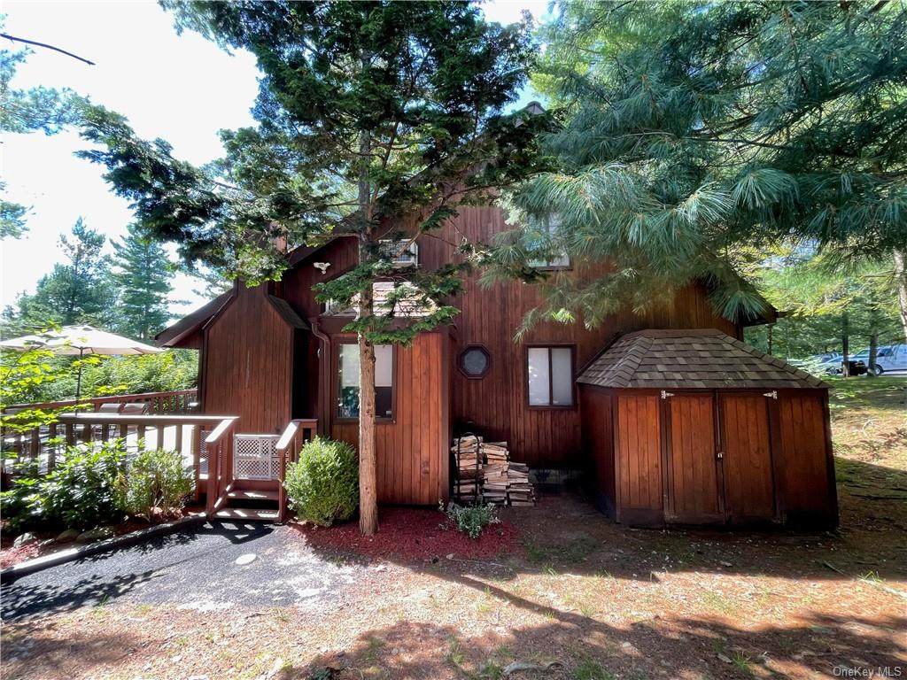 44 Lakeview Terrace - Photo 1