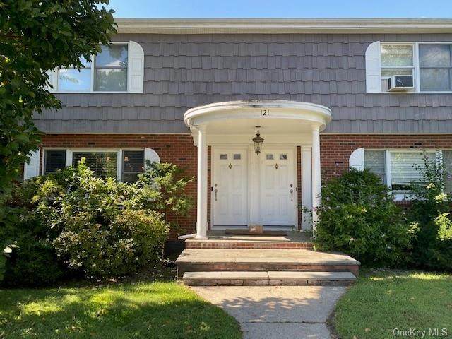 121 Lincoln Avenue - Photo 1
