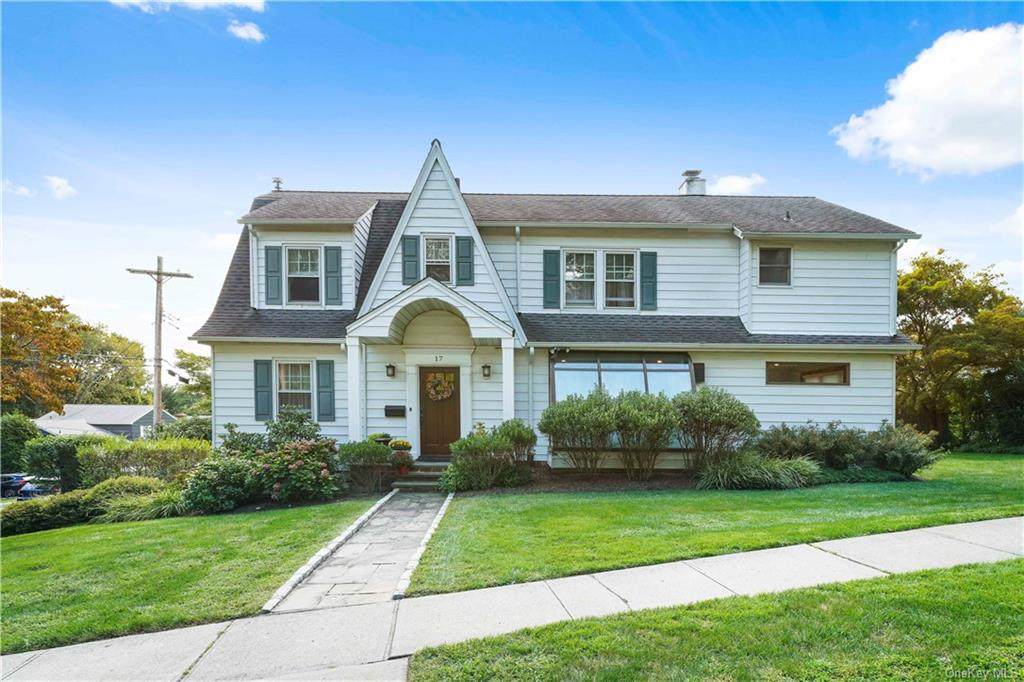 17 Larchmont Street - Photo 1