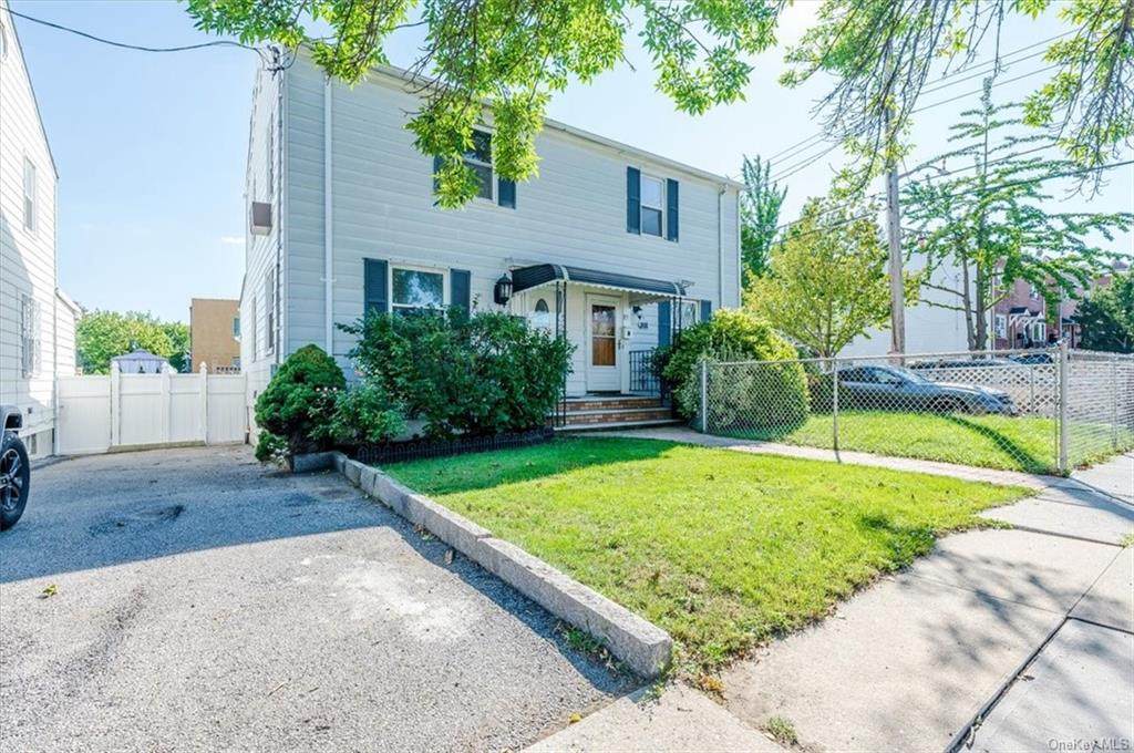 1576 Allerton Avenue - Photo 1