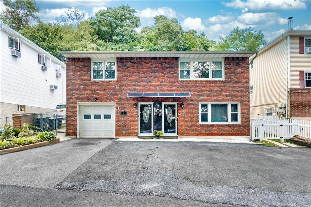 8 Woodycrest Avenue - Photo 1