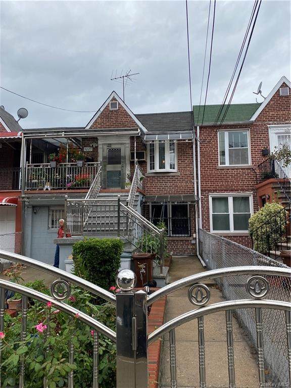 3225 Eastchester Road - Photo 1