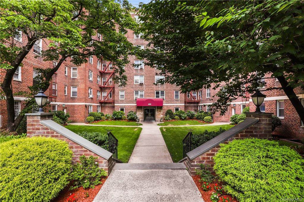 485 Bronx River Road - Photo 1