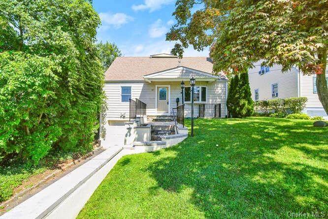 39 Lakeview Avenue - Photo 1
