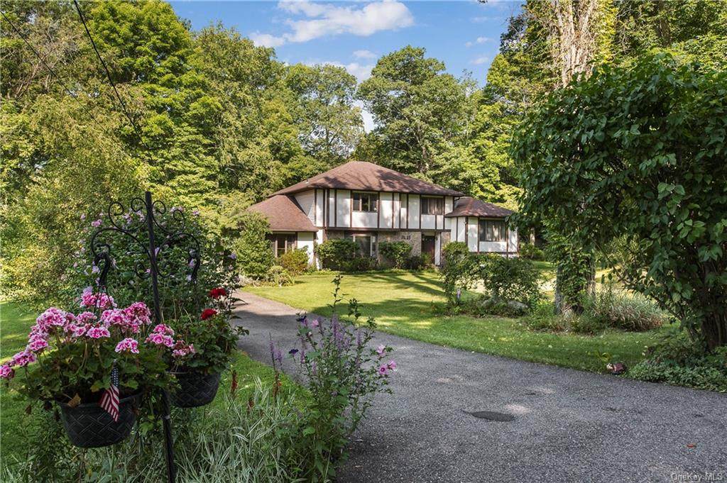 201 Illington Road - Photo 1