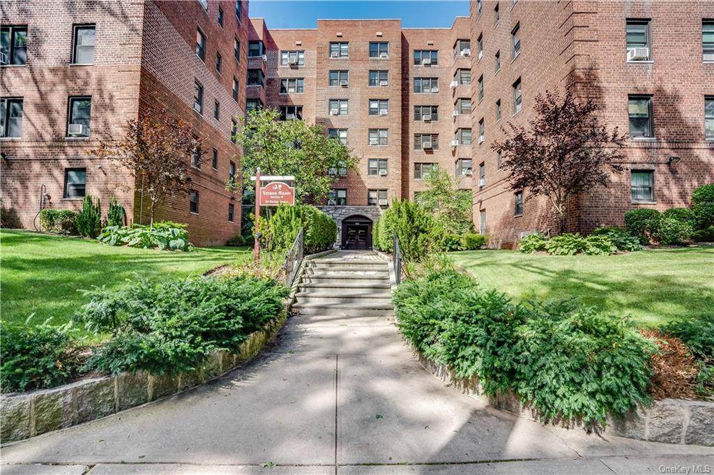 30 Ehrbar Avenue - Photo 1