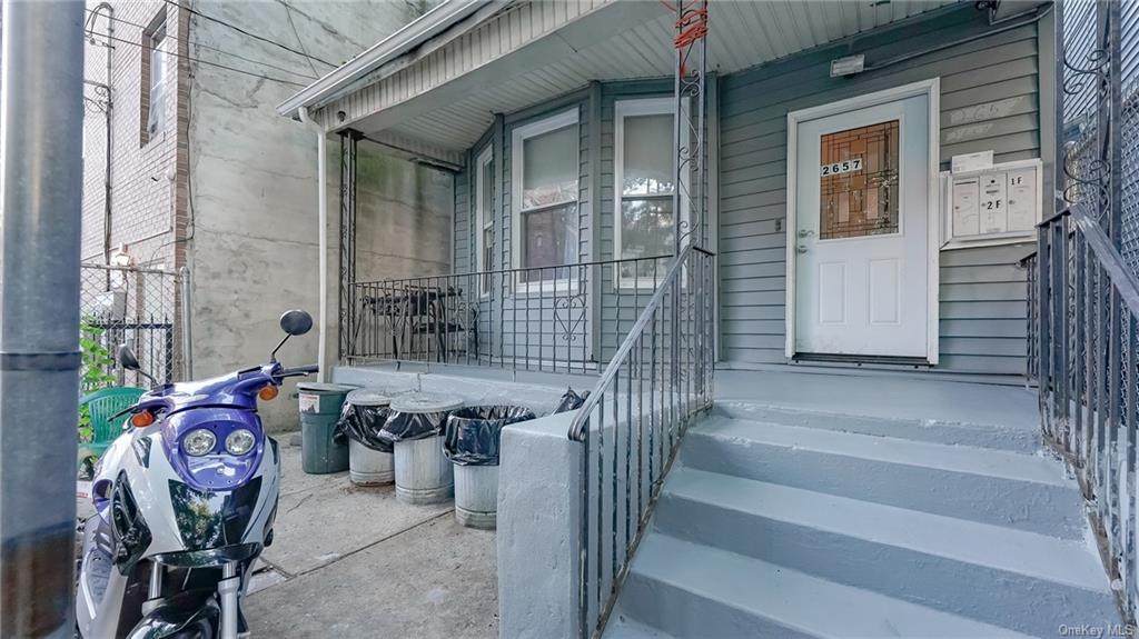 2657 Briggs Avenue - Photo 1