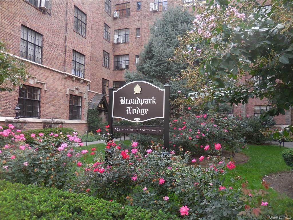 292 Main Street - Photo 1