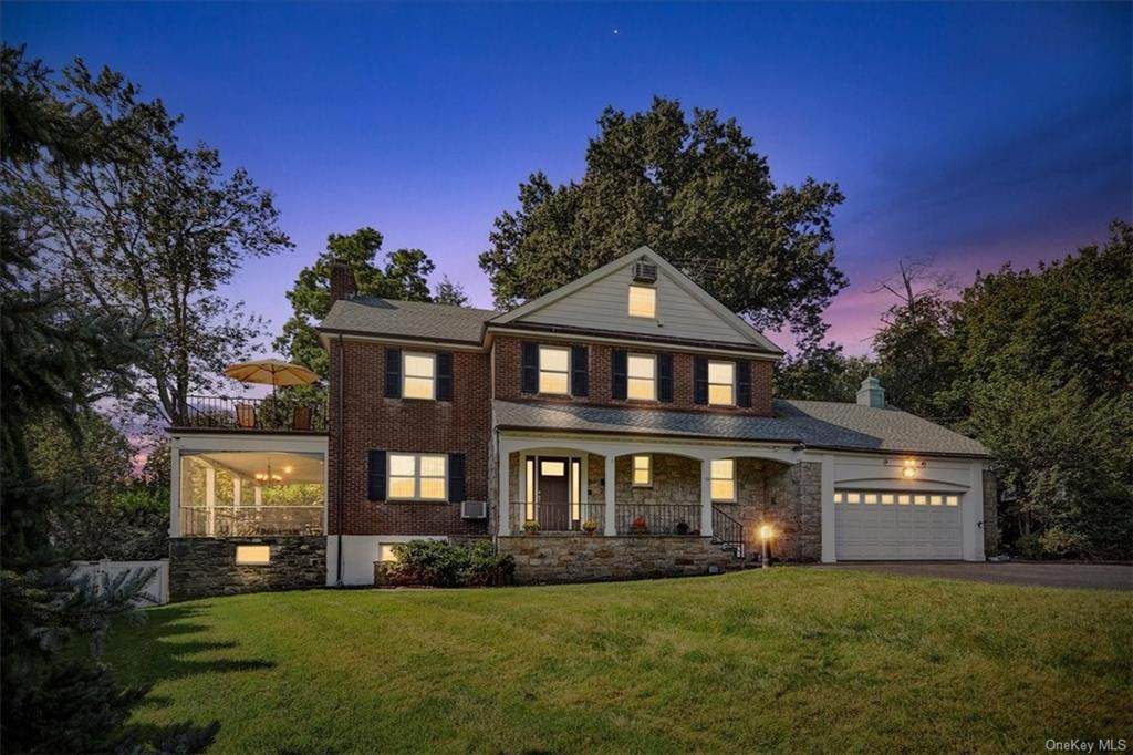 60 Hewitt Avenue - Photo 1