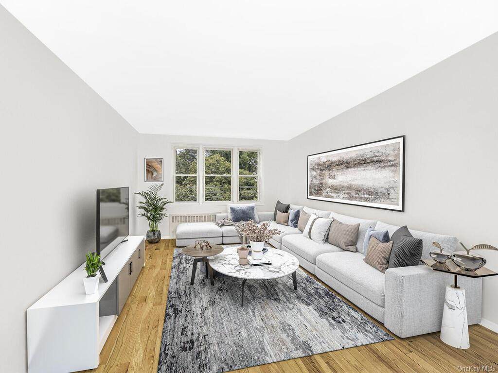 709 Warburton Avenue - Photo 1