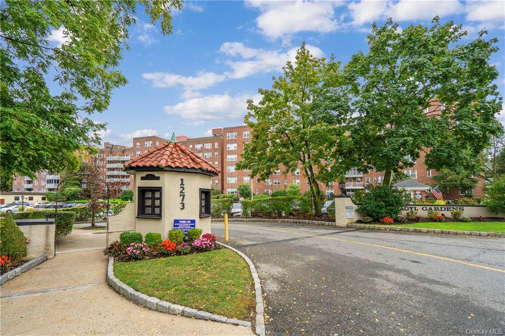 1273 North Avenue - Photo 1