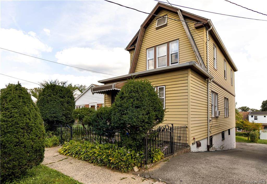 146 Alexander Avenue - Photo 1