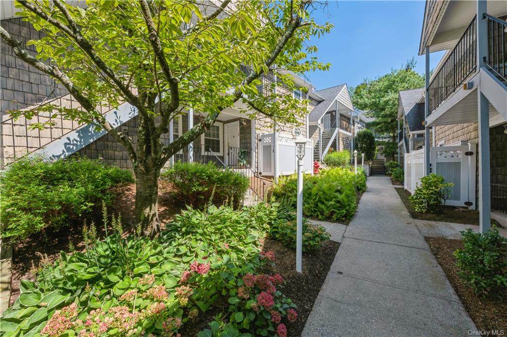 130 Kensico Avenue - Photo 1