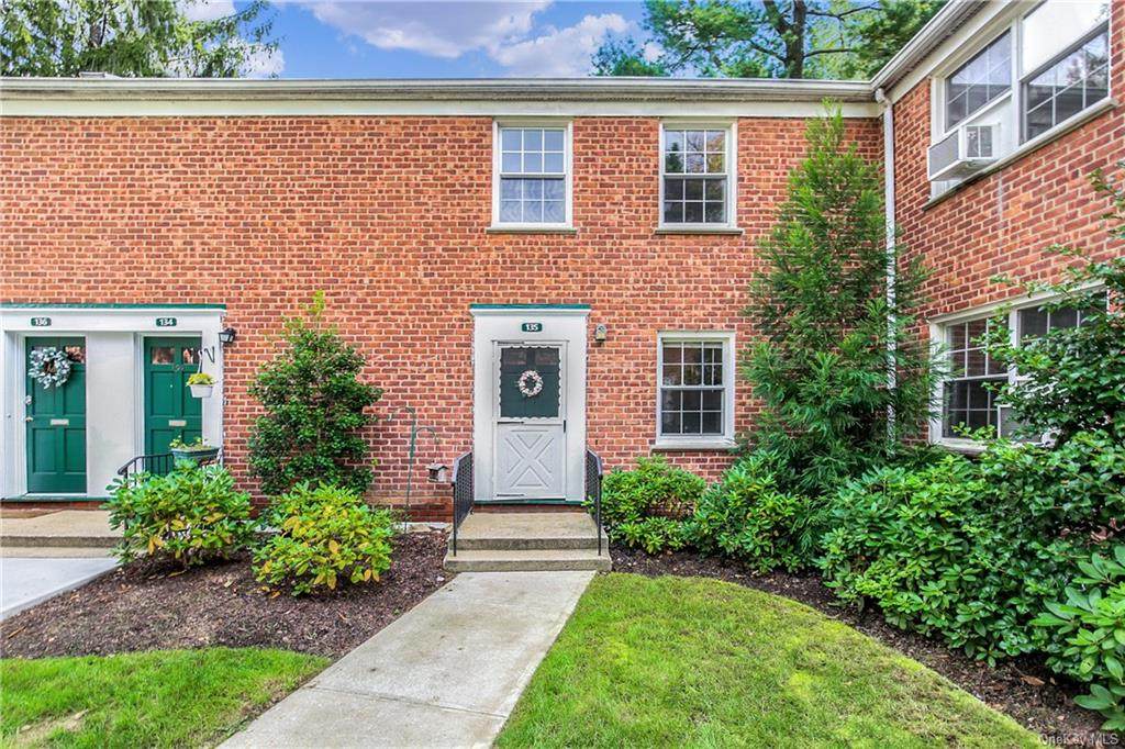 13 Fieldstone Drive - Photo 1