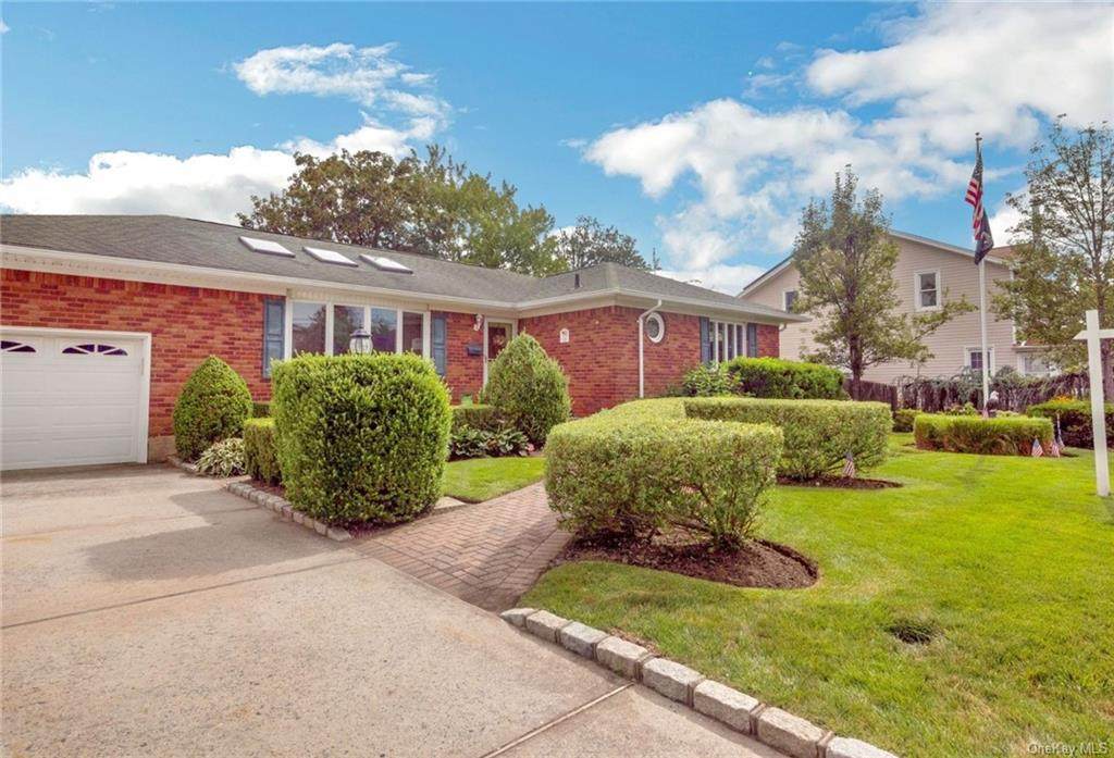 131 10th Street - Photo 1