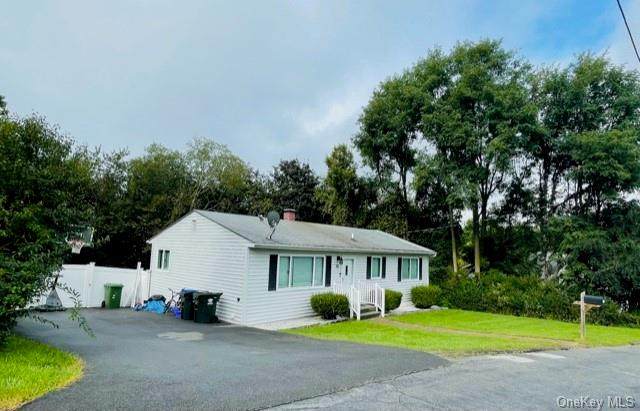 25 Tower Hill Drive - Photo 1