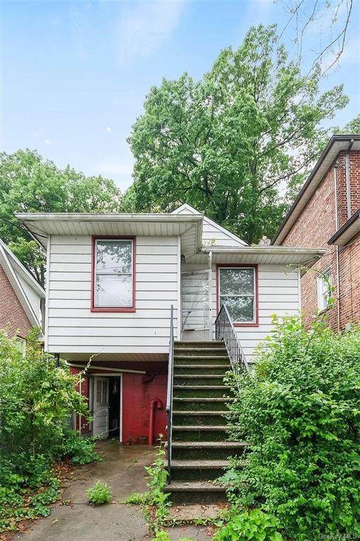 5455 Sylvan Avenue - Photo 1