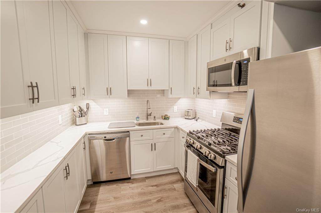 10 Cottage Place - Photo 1