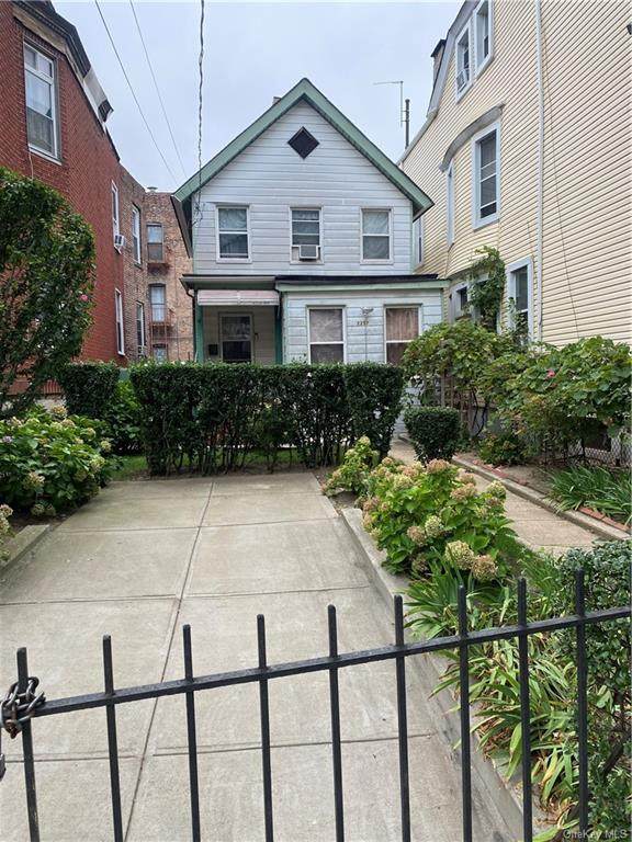 2257 Bathgate Avenue - Photo 1