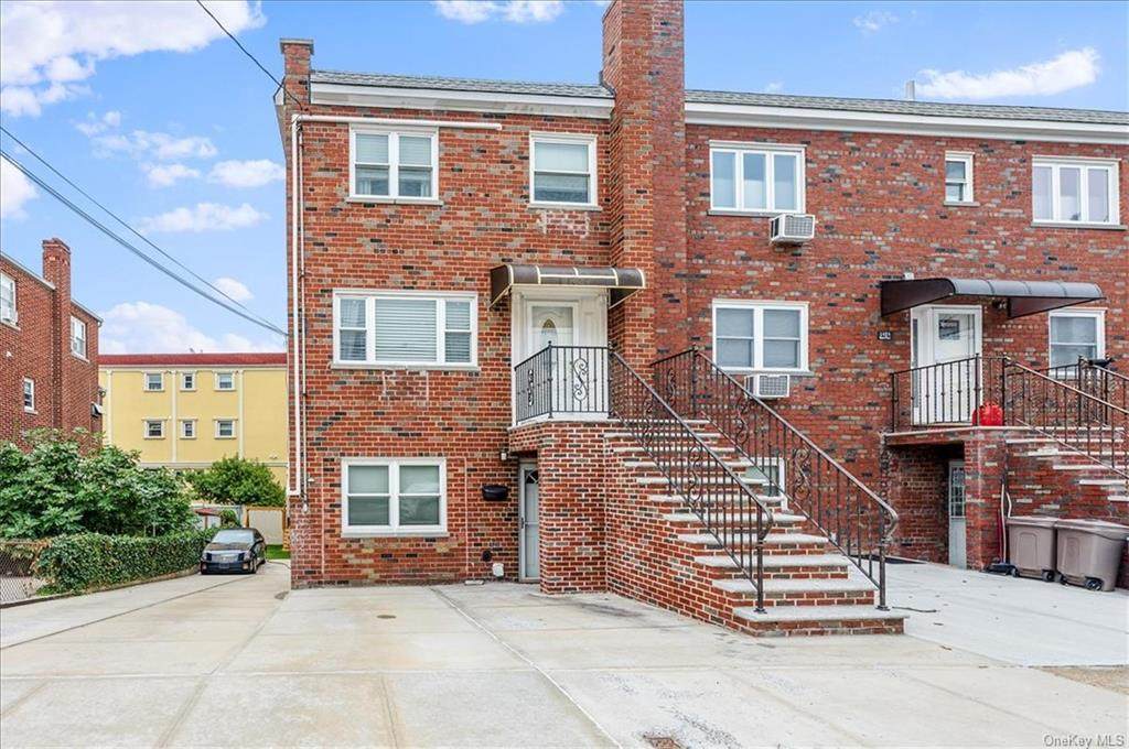 1426 Reed Place - Photo 1