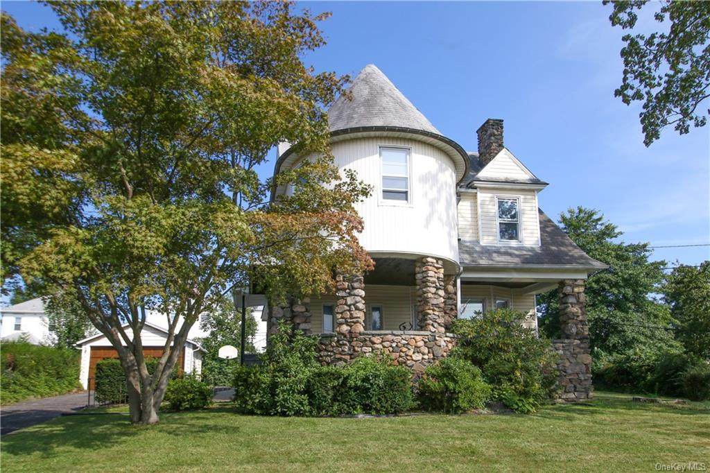 11 Hillcrest Avenue - Photo 1