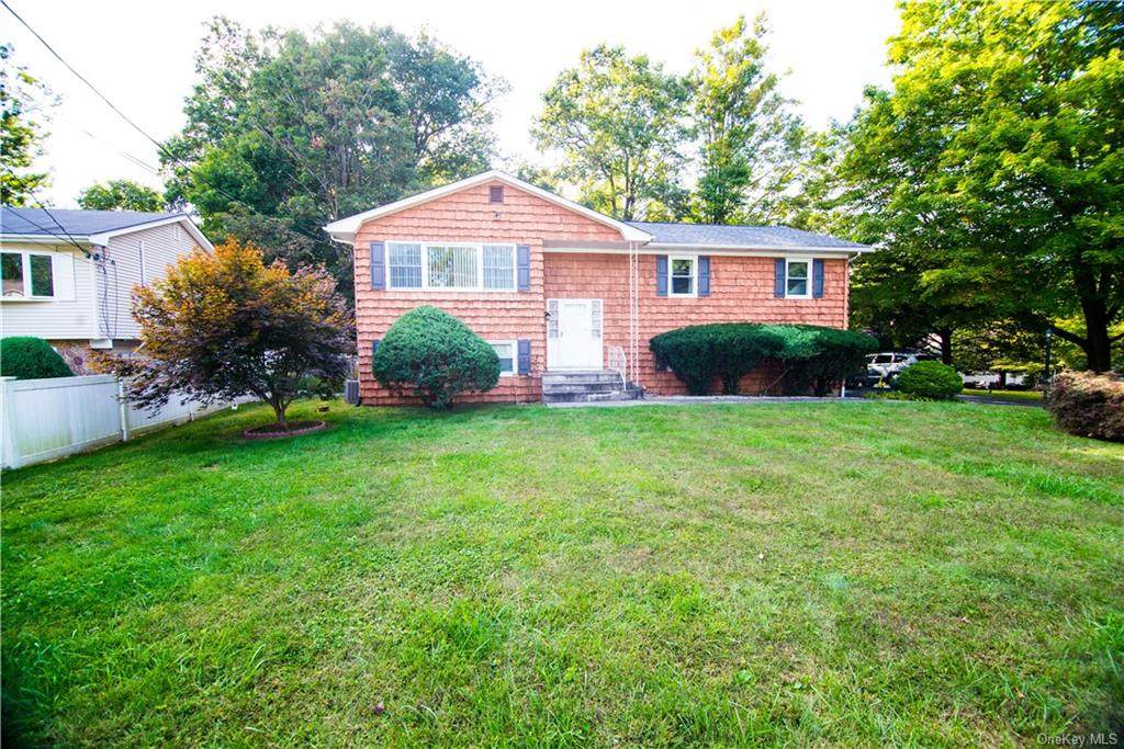 1601 Summit Street - Photo 1