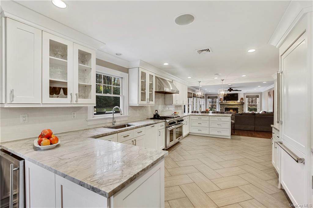 63 Thompson Avenue - Photo 1
