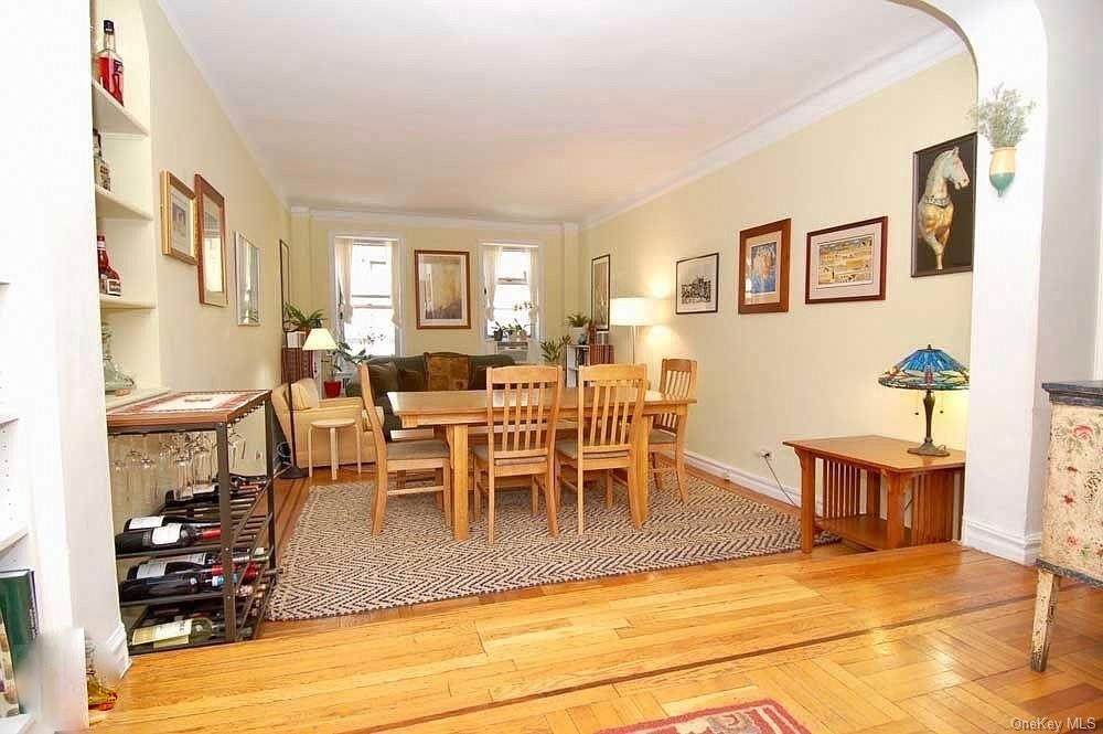 585 214 Street - Photo 1