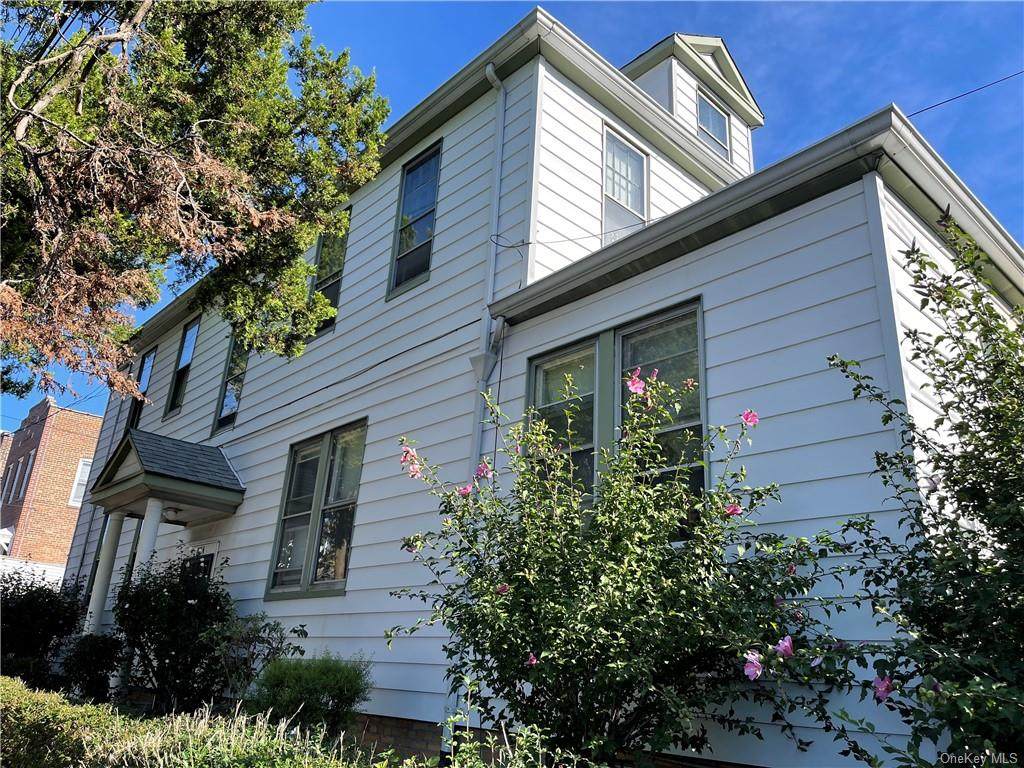 1554 Colden Avenue - Photo 1