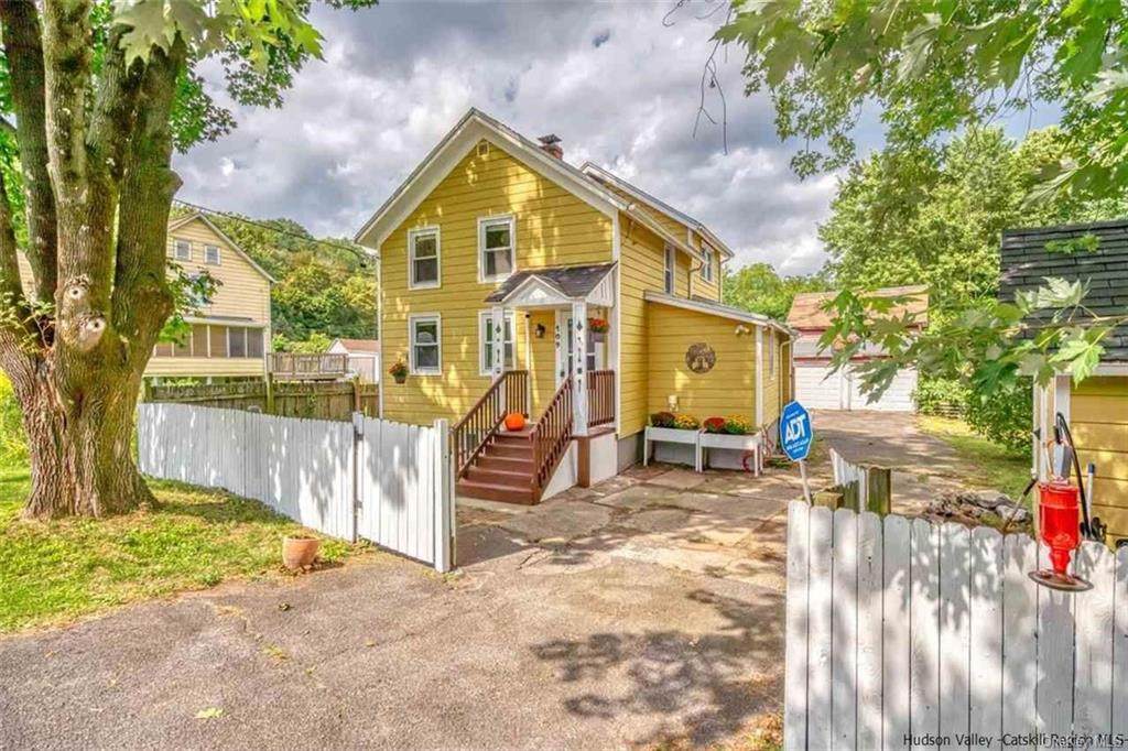 109 Railroad Avenue - Photo 1
