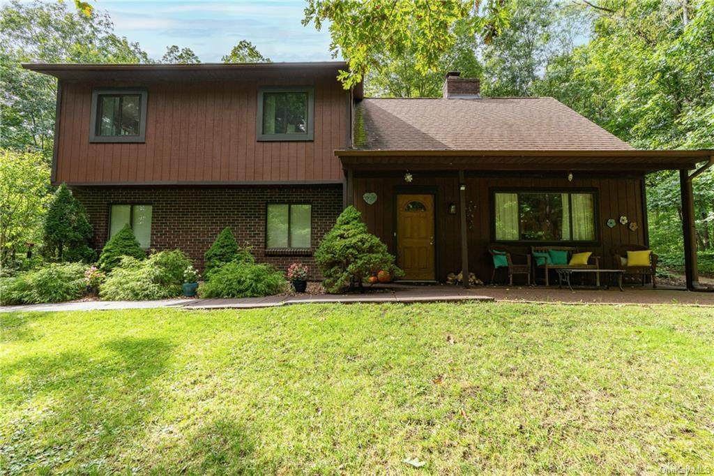 22 Woodcliff Drive - Photo 1