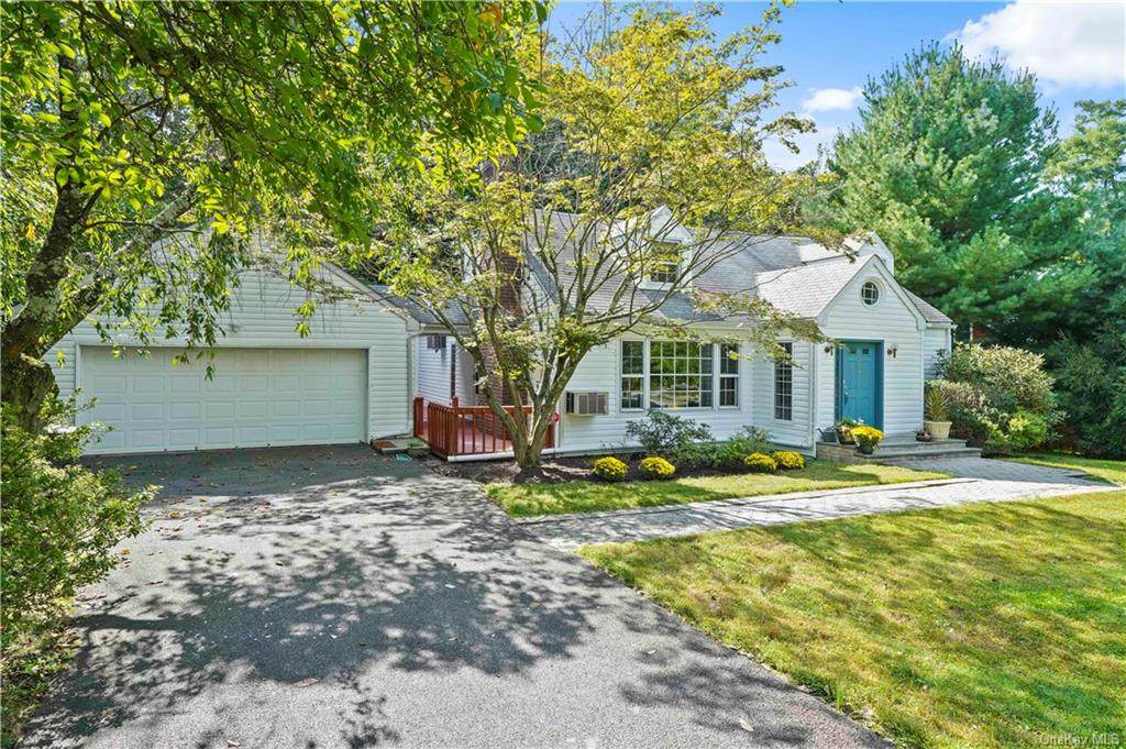 154 Woodlands Avenue - Photo 1