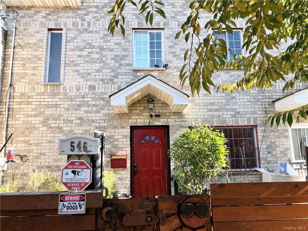 546 Underhill Avenue - Photo 1