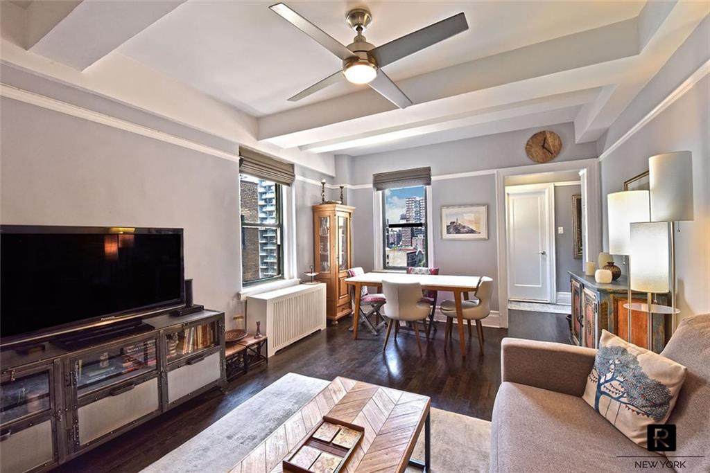 65 W 95th Street - Photo 1