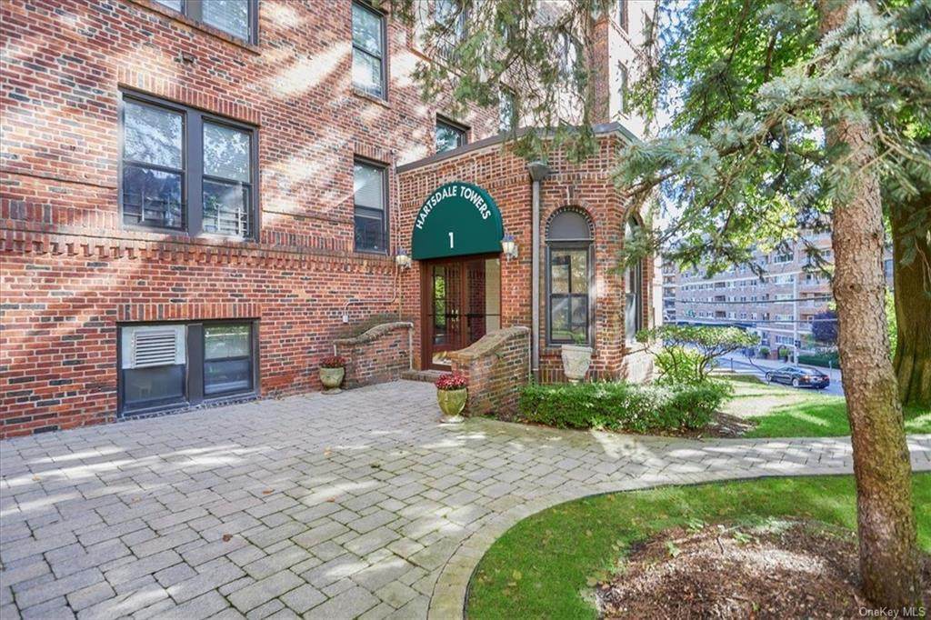 1 Columbia Avenue - Photo 1