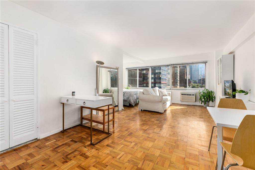 240 E 55th Street - Photo 1