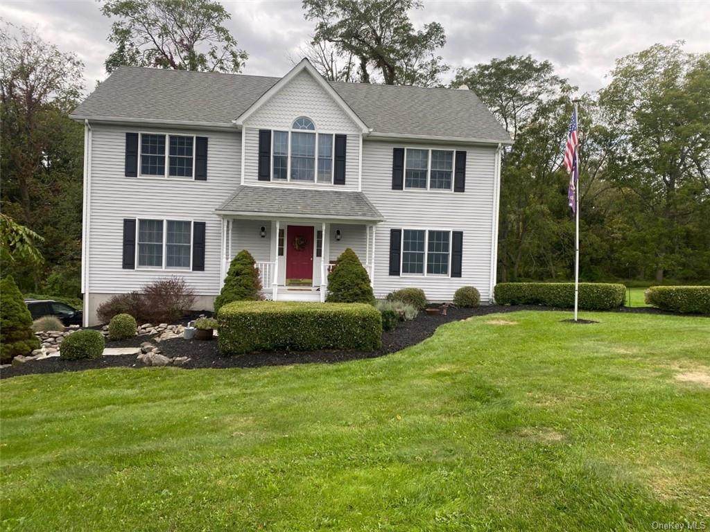 8 Woodridge Drive - Photo 1