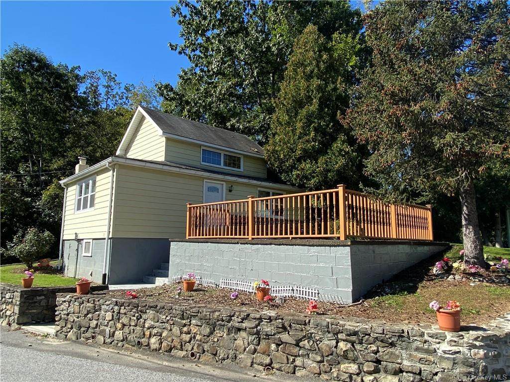 17 Birdsall Avenue - Photo 1
