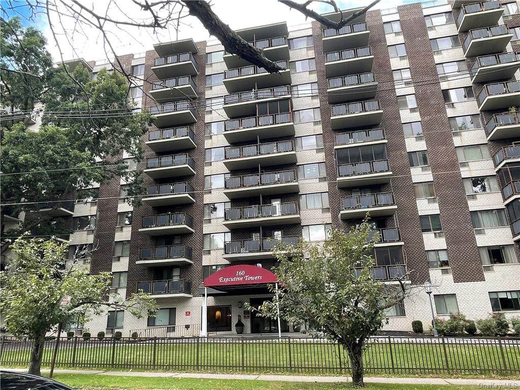 160 Academy Street - Photo 1