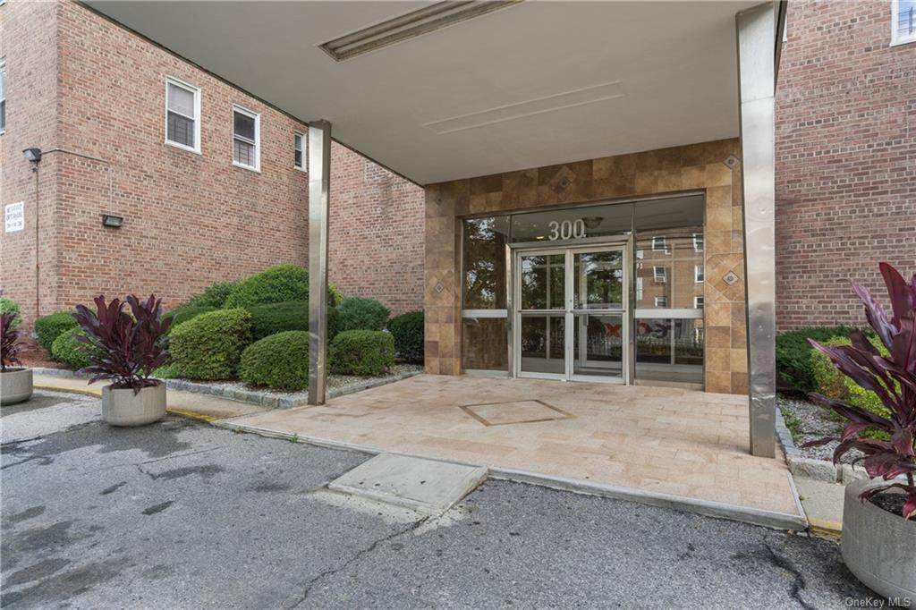 300 Broadway - Photo 1