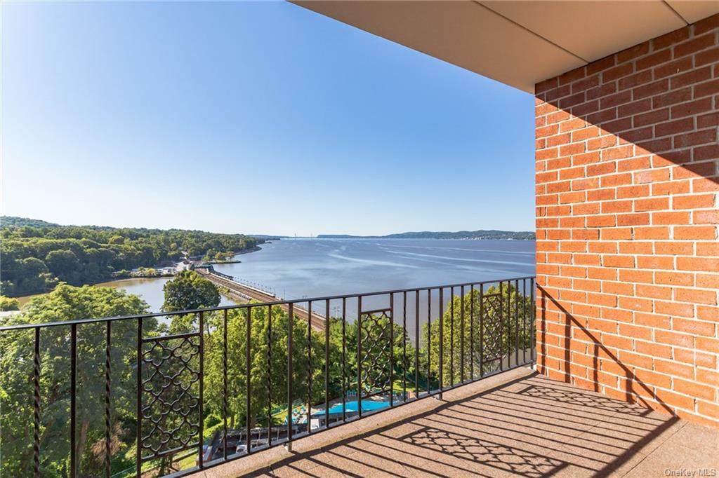 16 Rockledge Avenue - Photo 1