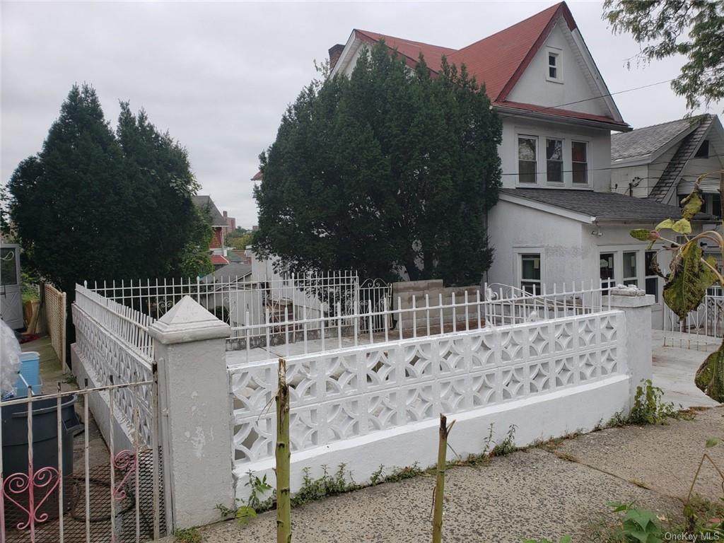 4041 Murdock Avenue - Photo 1