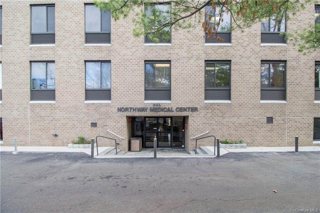 944 Broadway - Photo 1