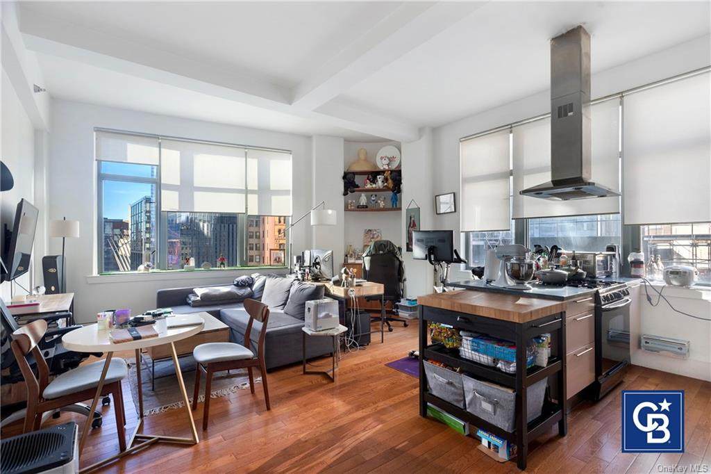 120 Greenwich Street - Photo 1