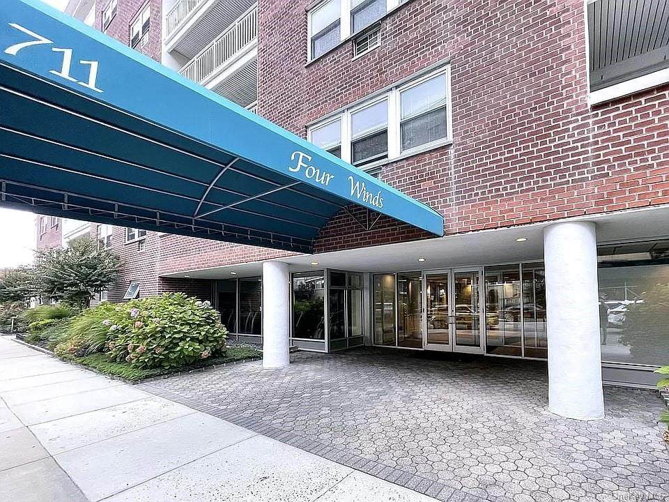 711 Shore Road - Photo 1