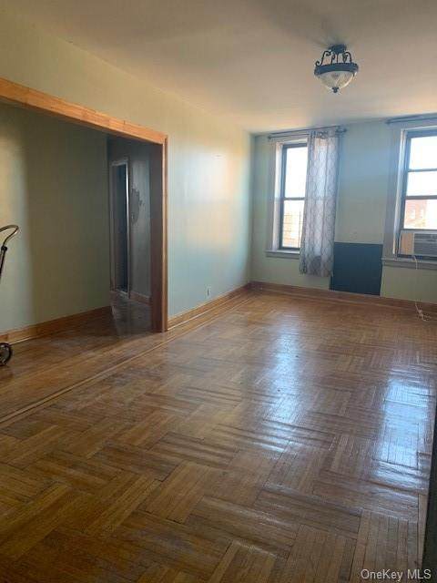 91 208 Street - Photo 1