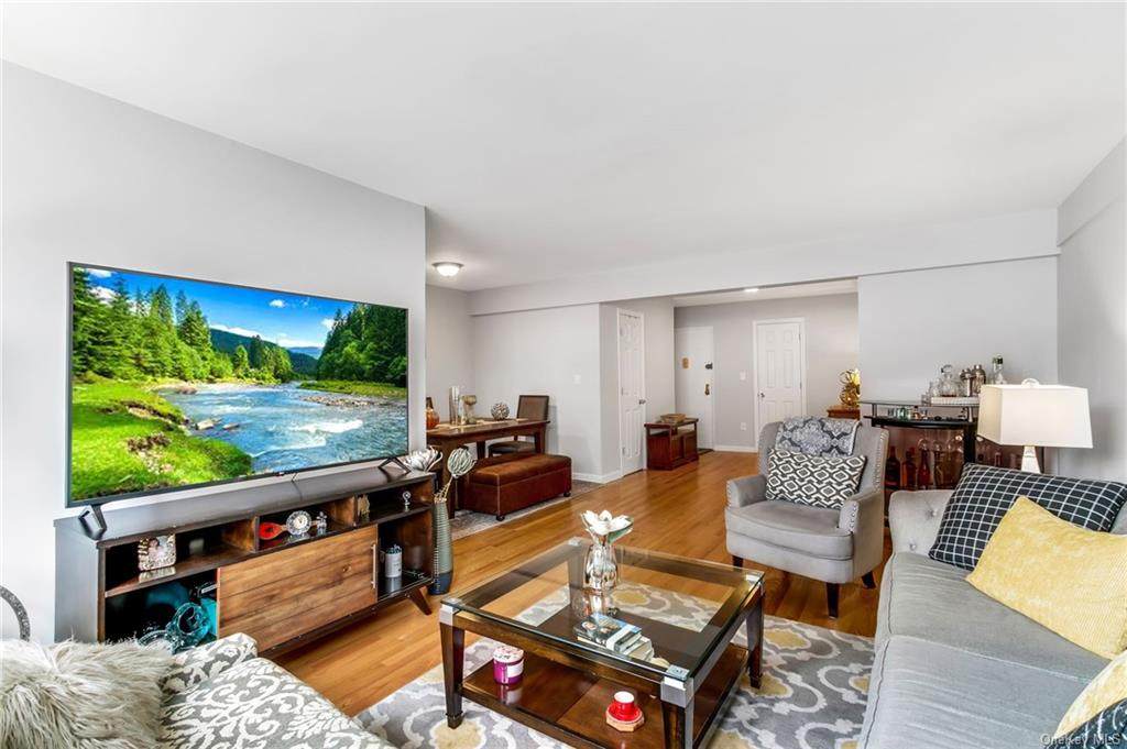 355 Bronx River Road - Photo 1