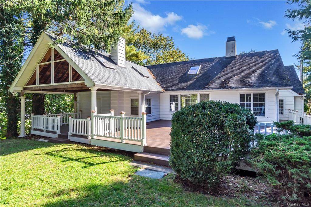 1058 Wilmot Road - Photo 1