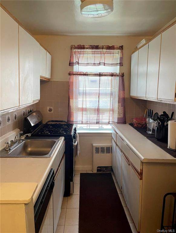 160 Ravine Avenue - Photo 1
