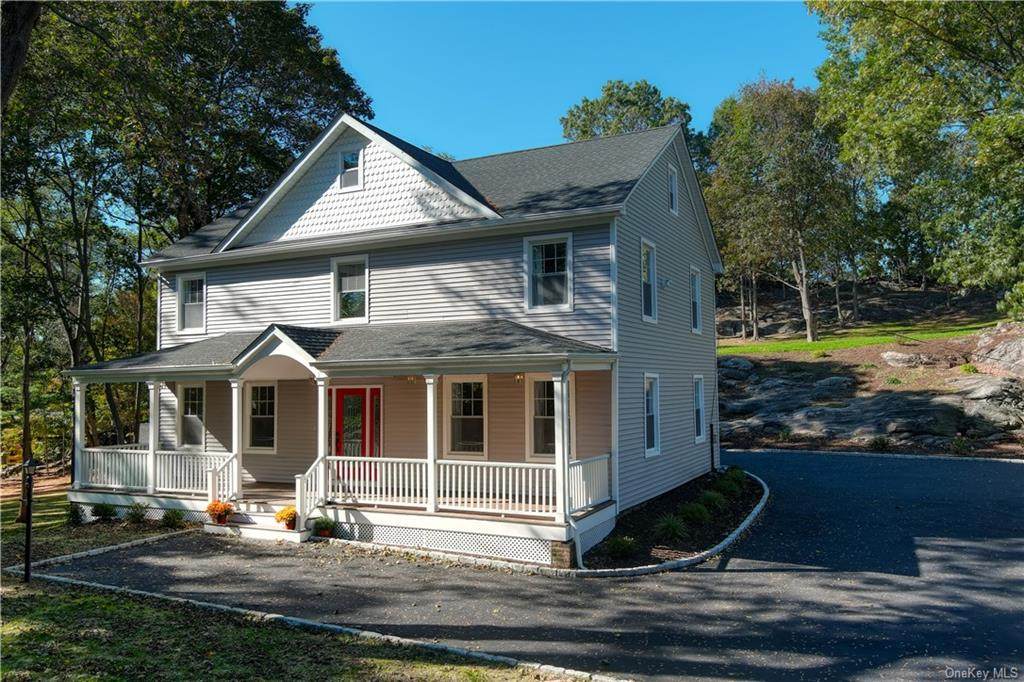 152 Purdy Avenue - Photo 1